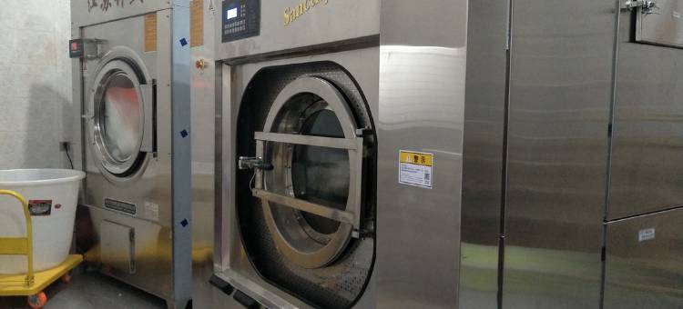 西畴百回商务酒店图片