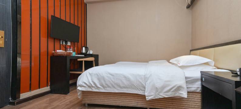 渠县朗畔酒店图片