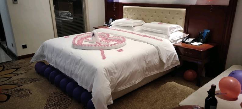 红石酒店(百色田阳古城店)图片