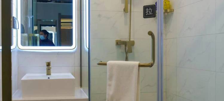 7天优品Premium酒店(青岛火车站海底隧道店)图片