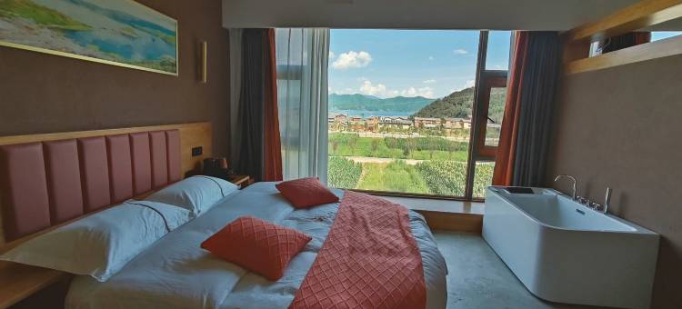 泸沽湖山海·故里酒店图片