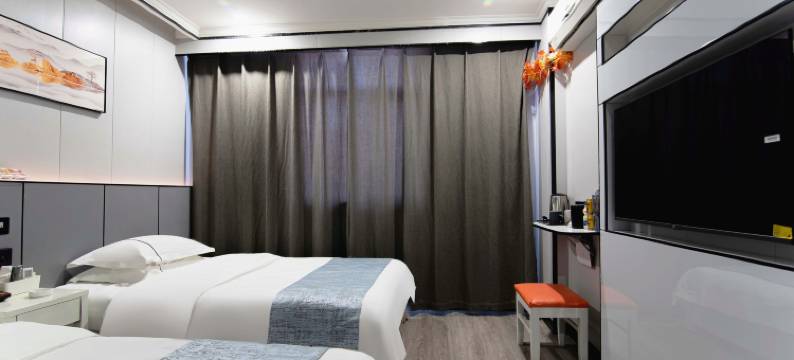 跨越酒店(许昌火车站曹魏古城店)图片