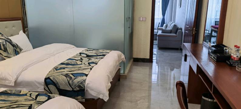 乐业宝能主题酒店图片