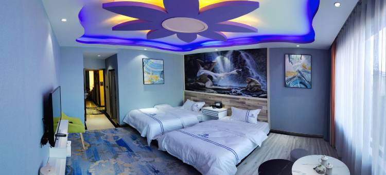 尚诚主题酒店(大理高铁站洱海公园店)图片