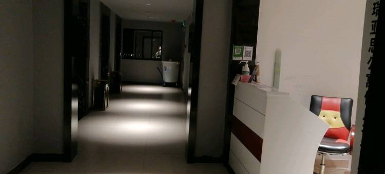 钦州瑞亚思客栈(吾悦广场店)图片