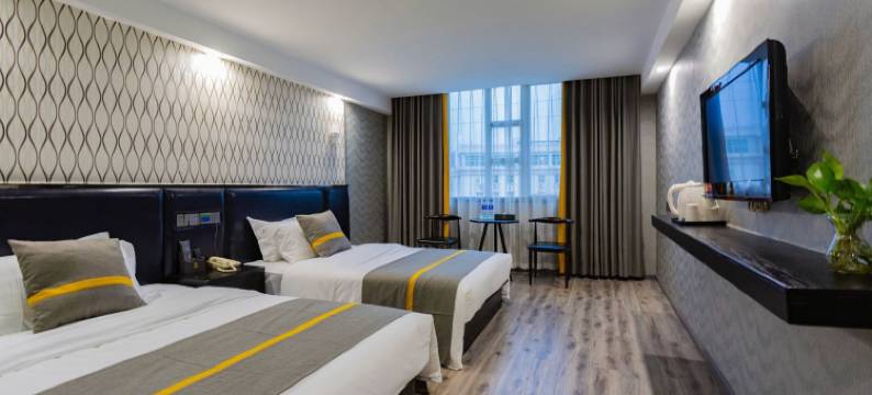 轻住联盟·博涛大酒店(武汉九全嘉国际广场江夏一中店)图片