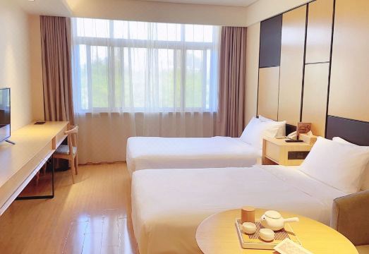 JI Hotel (Shanghai Xujiahui Tianyaoqiao Road)Hotel Overview