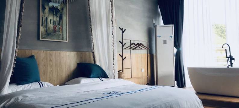 途塔云裳临湖民宿(黔东南丹寨万达小镇店)图片