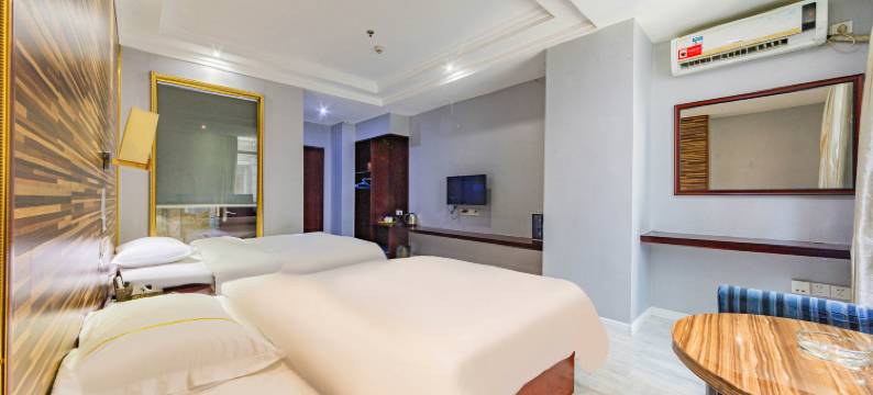 顺利假日酒店(高州市茂名大道城东车站店)图片