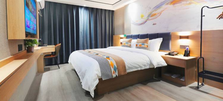 致馨栀子花开酒店(中商江湖MALL洪城商港店)图片