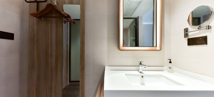 汉庭优佳酒店(上海虹桥火车站北翟路店)图片