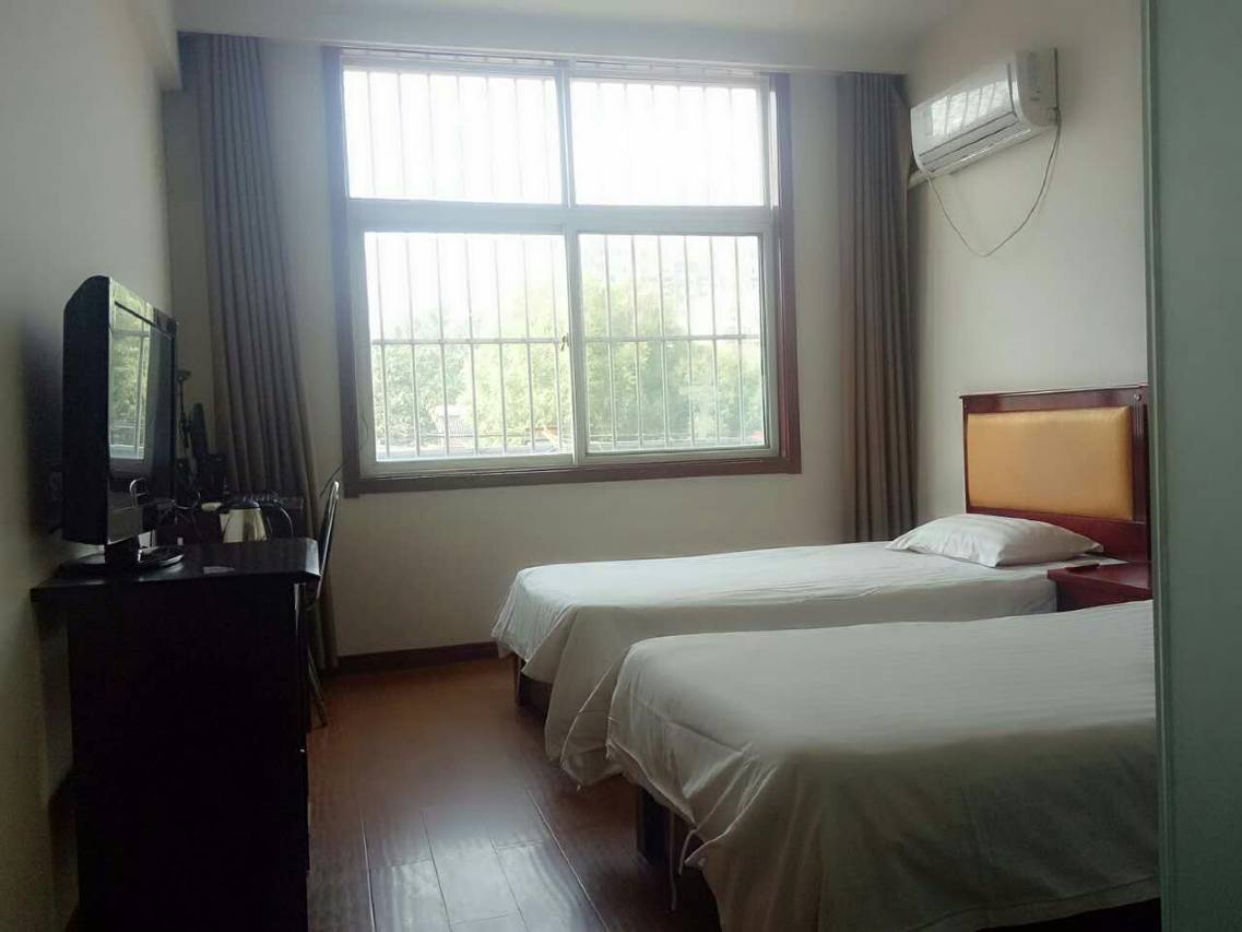 东阿县佳驿宾馆