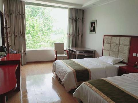 剑阁卧龙居温泉酒店