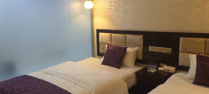 宝兴古城宾馆图片