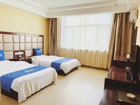 轻住·麦豪斯商务酒店(乌拉山西站店)