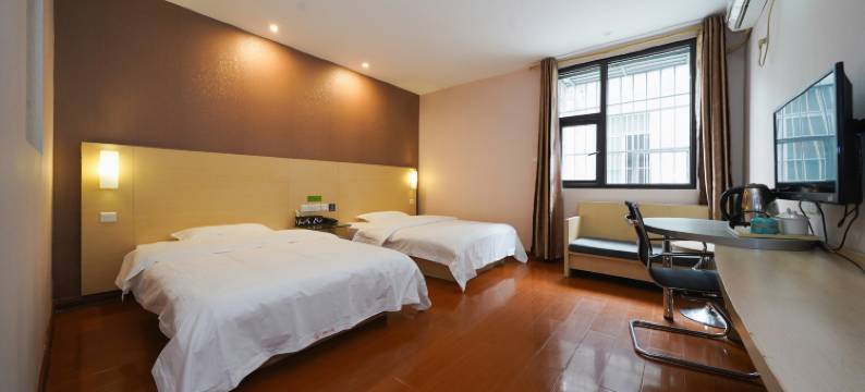 正龙大酒店(南宁玉洞地铁站店)图片