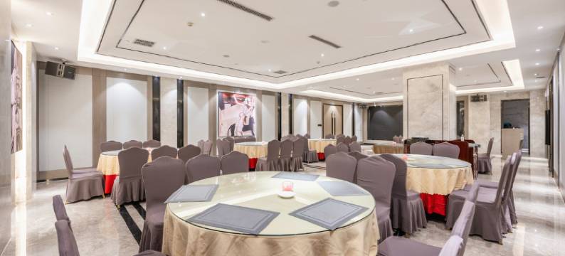 伊宁隆鑫国际酒店A座(伊宁环球港店)图片