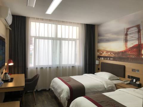 芙瑞优选酒店(新余火车站店)