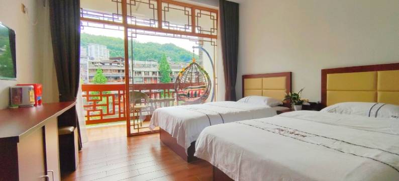 凤凰凤城江景客栈图片