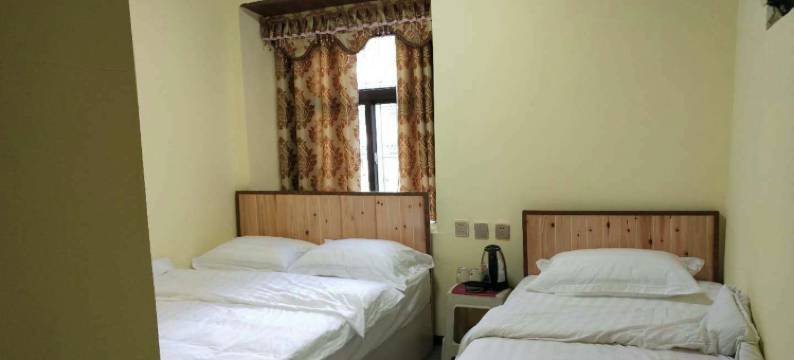 稻城阿当崩呷民居图片