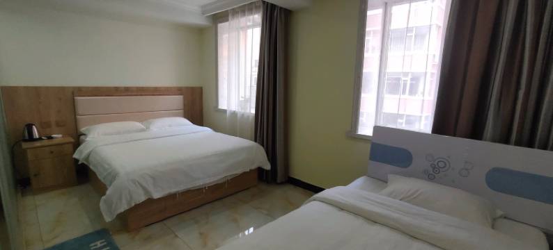 万和时尚宾馆(水上市场店)图片