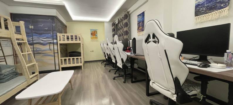 固原暴熊电竞酒店图片