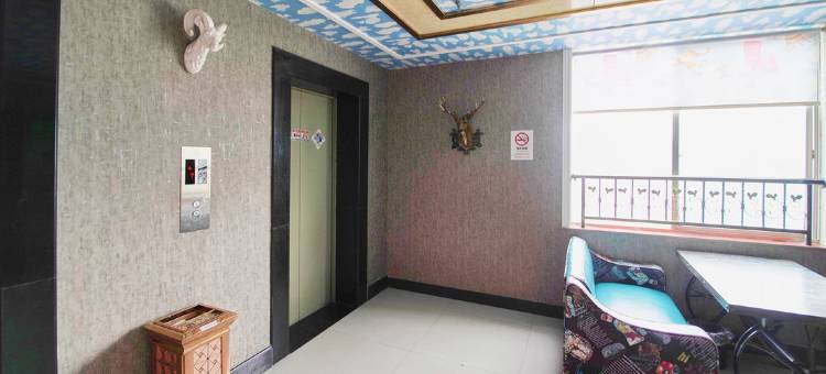 艺巢空间主题酒店(建德新广场店)图片