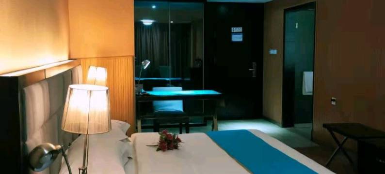 泊客之旅酒店(许昌胖东来天使城店)图片