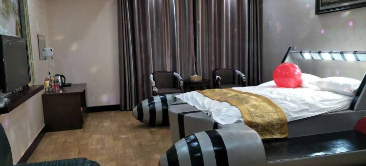 岳阳湖人山荘图片