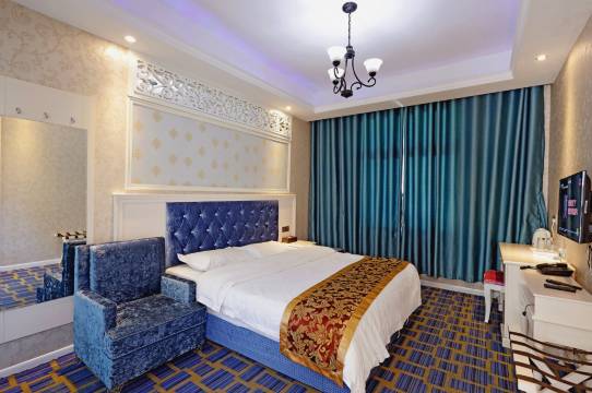 丹巴朋悦精品酒店