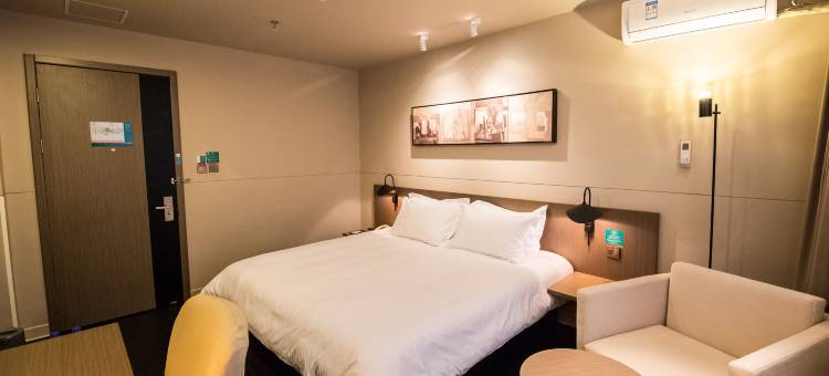 锦江之星品尚酒店(赤峰火车南站十二中店)图片