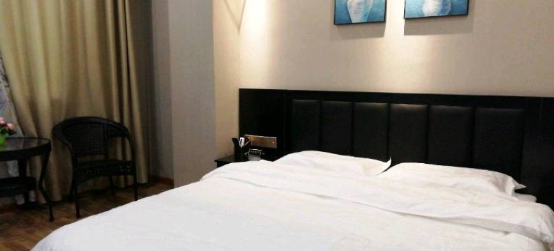 洛南樱花主题酒店图片