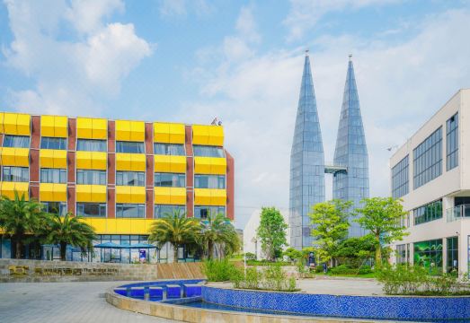 Xingxinqiao Hotel (Baise Xinghe Water Park) over view