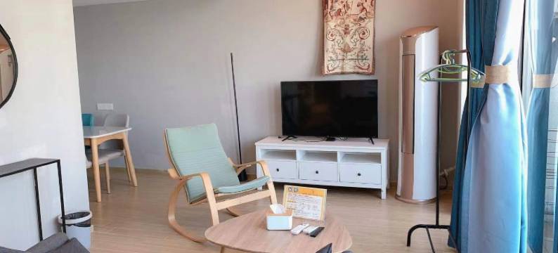 鸣宿精品loft海景公寓(海口湾店)图片