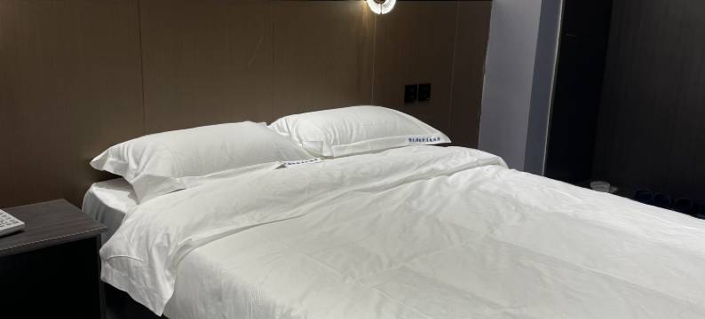 科加斯电竞主题酒店(仙桃职院店)图片