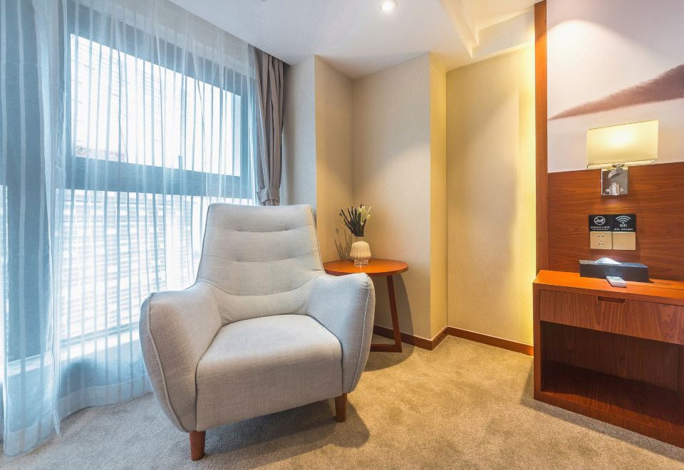 HUAYU Hotel Jiangbei Airport storeHotel Overview