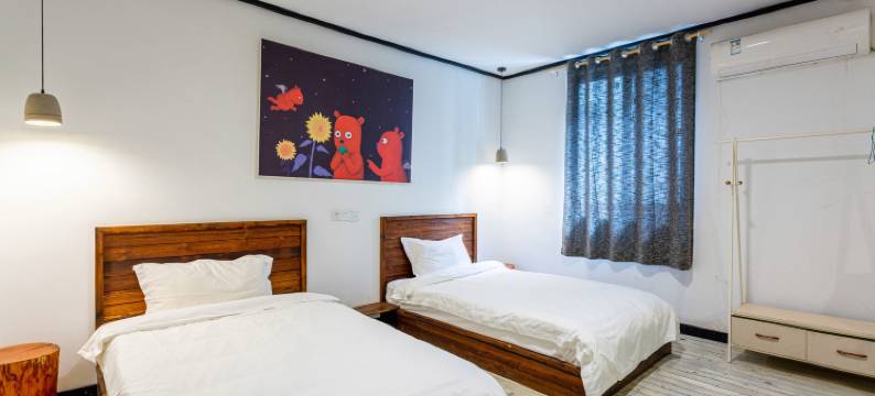 珑悦楼国际青年旅舍(湖南路山西路店)图片