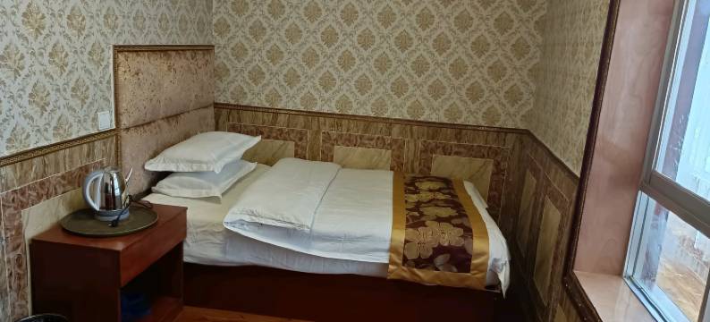 高原圆光宾馆(达嘎路分店)图片