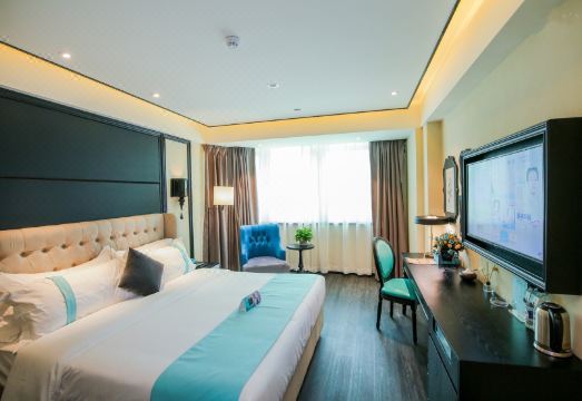 Xana Hotelle (Xiamen Railway Station) Hotel Overview