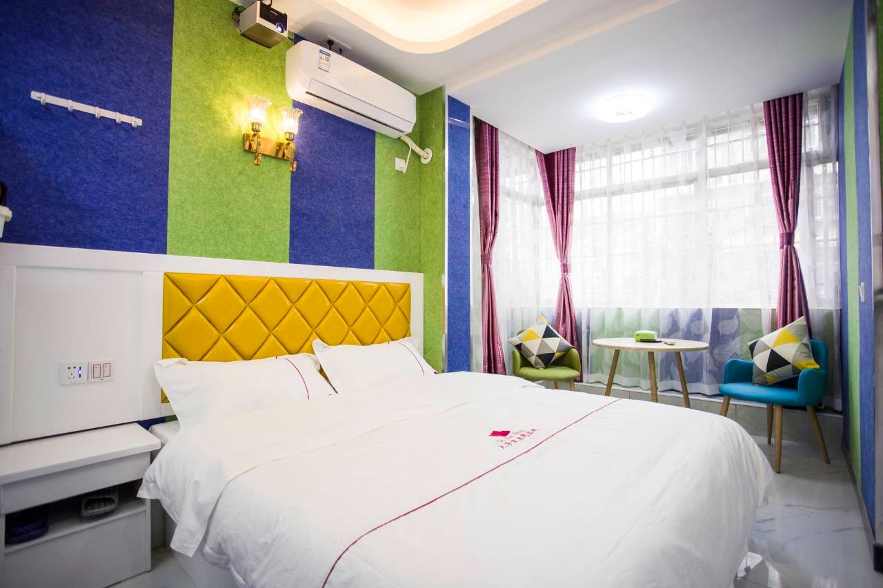 大学生主题客栈(农大店)