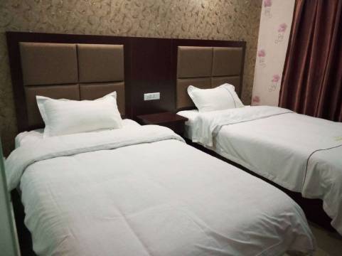 名贤商务宾馆(摆郎村店)