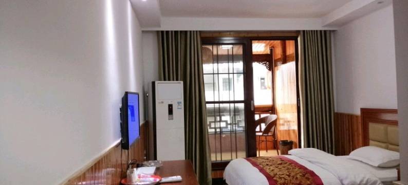 芙蓉镇温馨社居图片