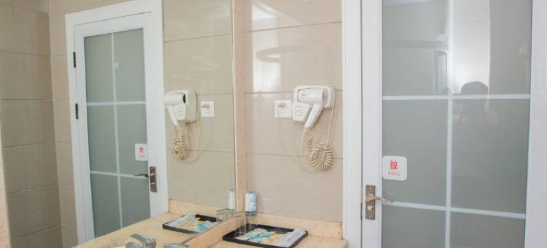 东岸商务酒店(桂林理工大学屏风校区店)图片