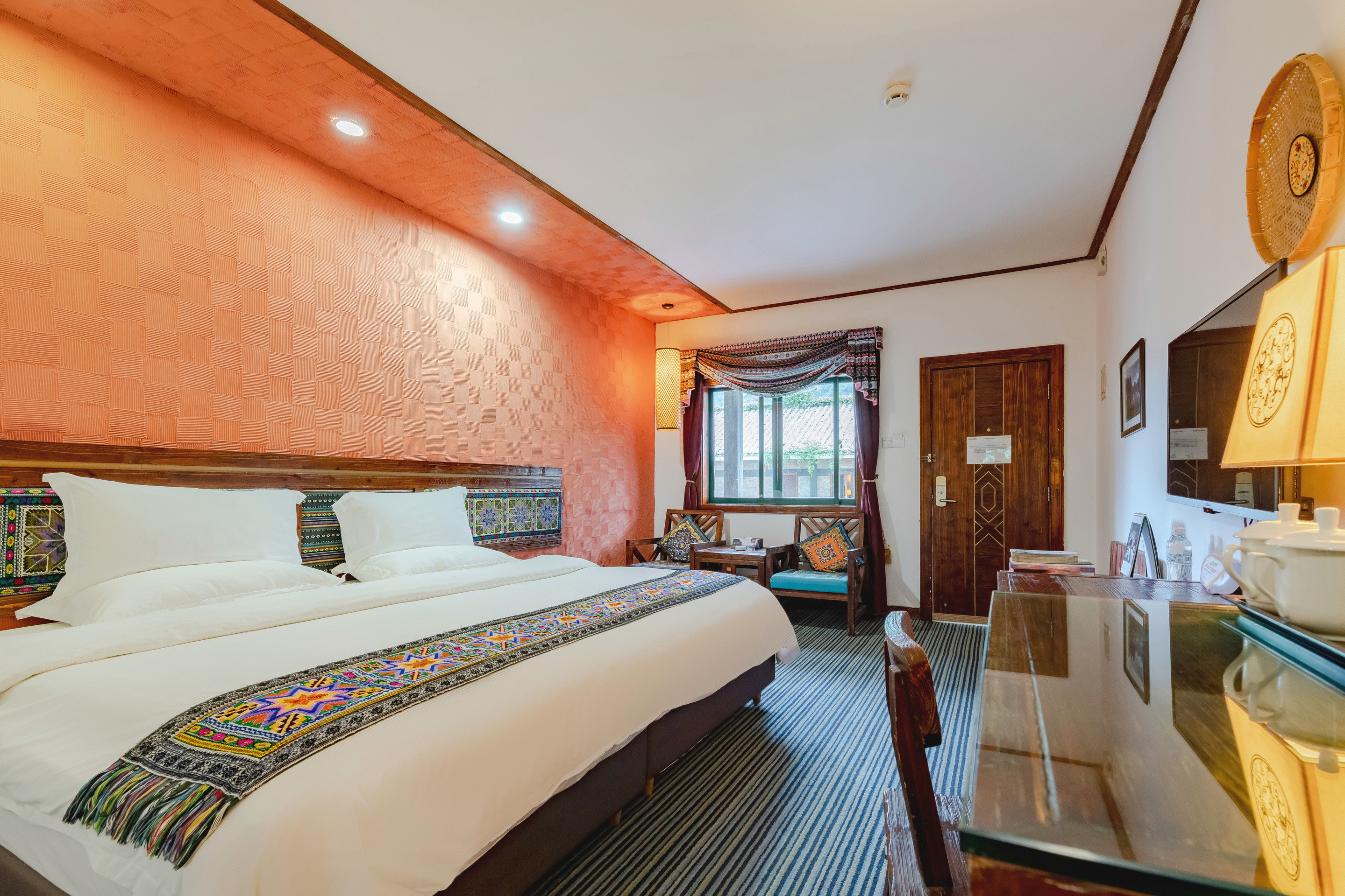 Mingshi Mountain VillaOver view