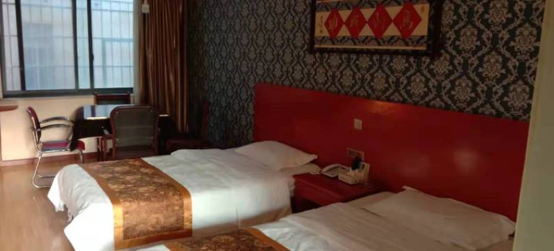 天宏宾馆(武汉江夏职业技术学院第四中学店)图片