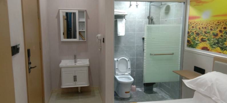 南京苏友宾馆(马群地铁站店)图片