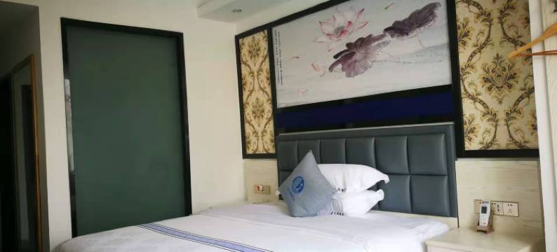 蓝天阁酒店(海口四中高中部店)图片