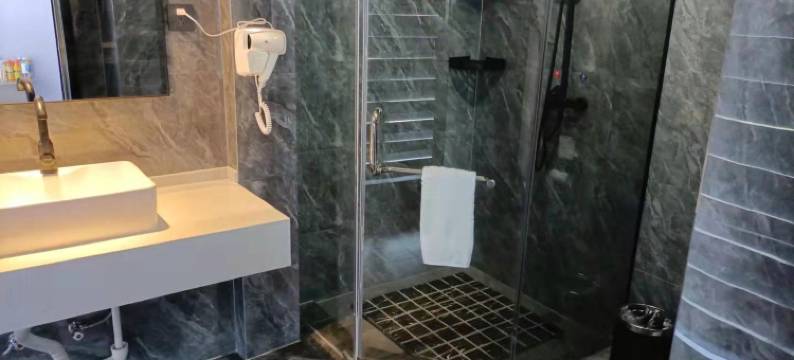 青禾酒店(鄂州高铁站店)图片