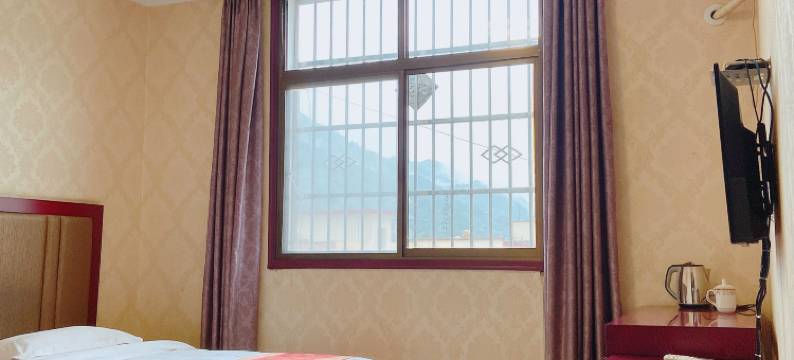 合百丽商务酒店(柞水杏坪中学店)图片