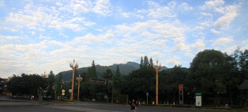 峨眉山廊桥客栈图片